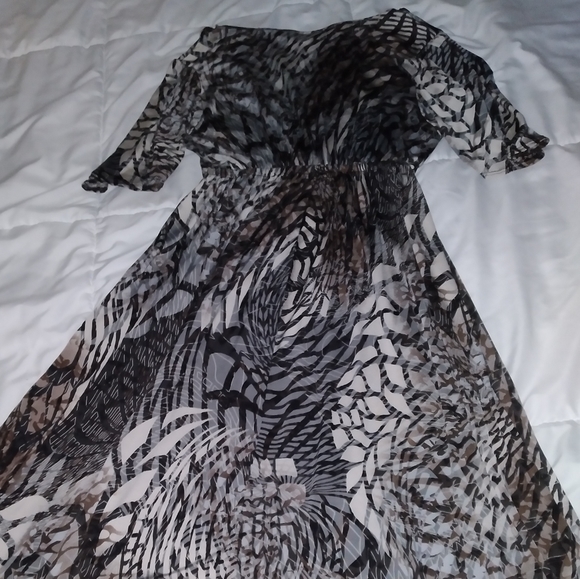 Fun summer dress Size Large - Picture 3 of 4